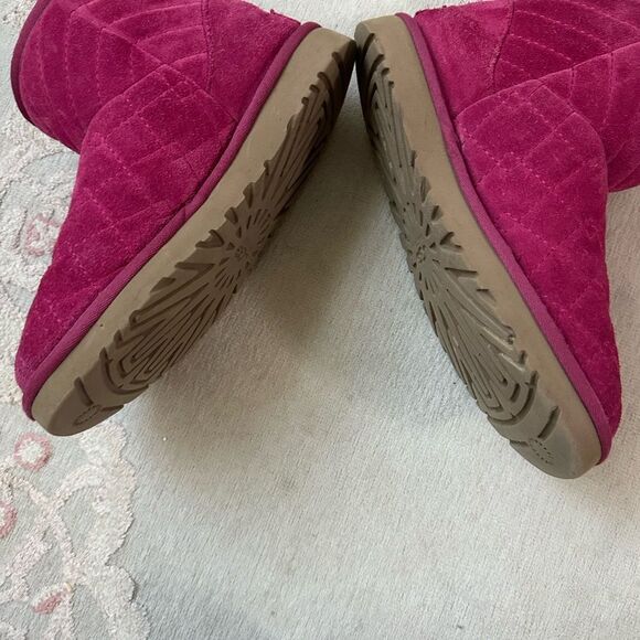 UGG Arden Lonely Hearts Quilted Suede Boots – Pink Cozy Winter Boot, Size 8 EUC - Picture 3 of 6